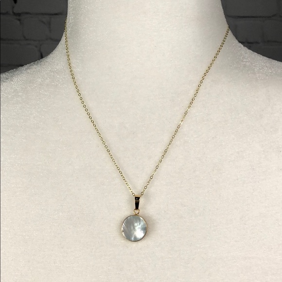 Natural shell, 14K gold mother of pearl necklace - Picture 7 of 7